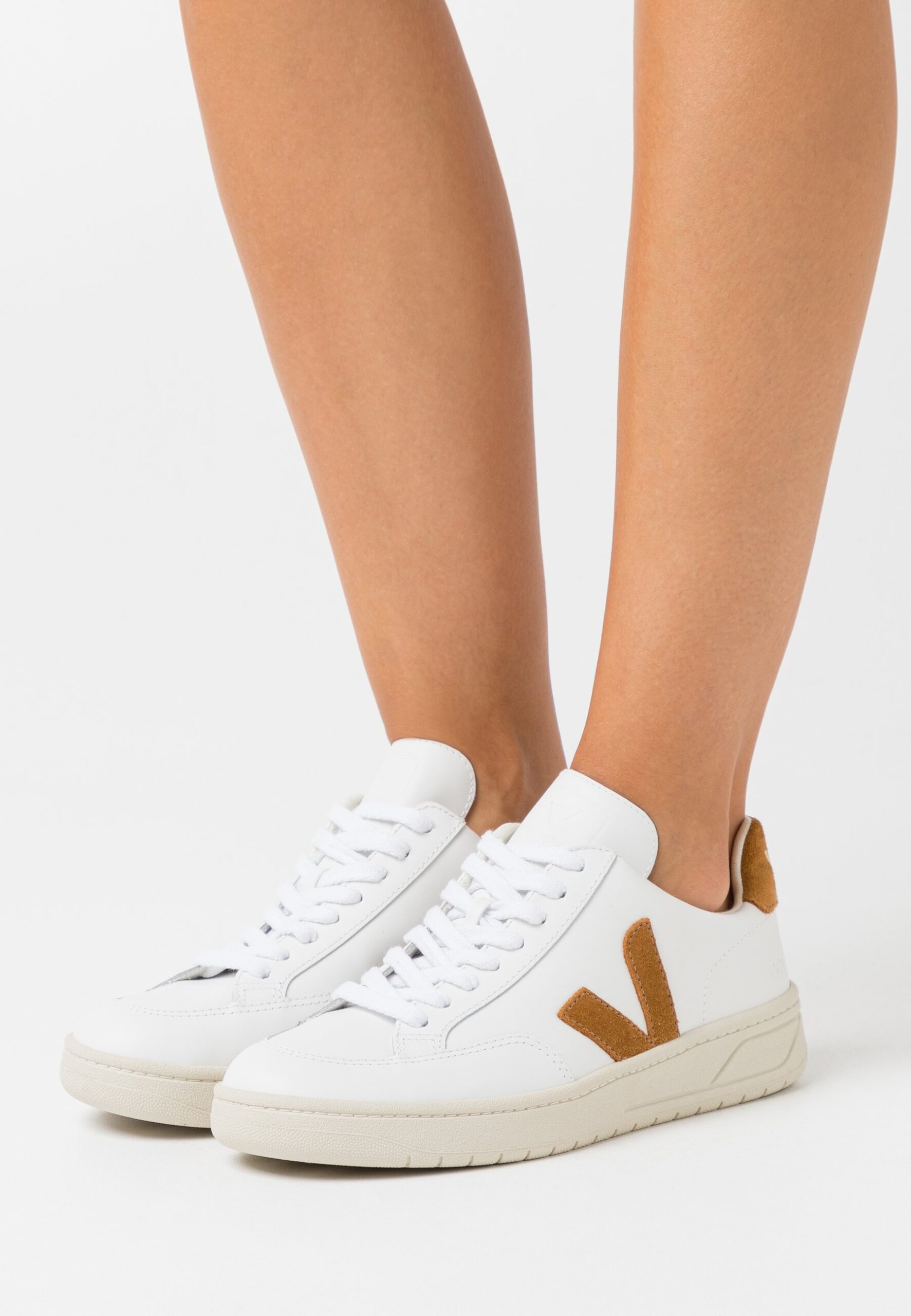zapatillas-veja-mujer-473dxv-1.jpg